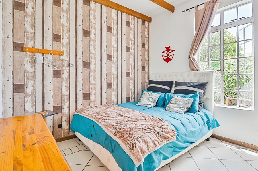 5 Bedroom Property for Sale in Knysna Central Western Cape